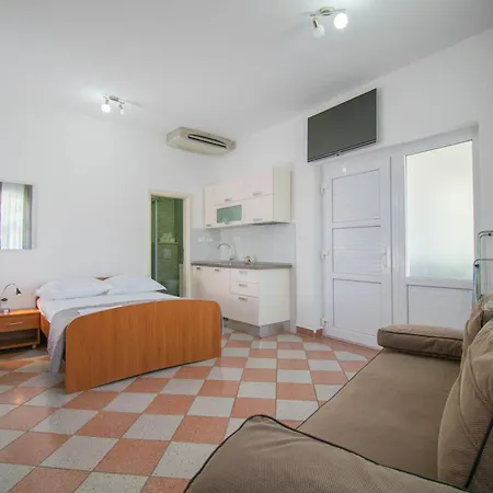 Kameni Dvori Apartament *