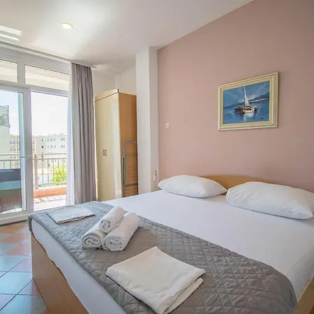 Kameni Dvori Apartment
