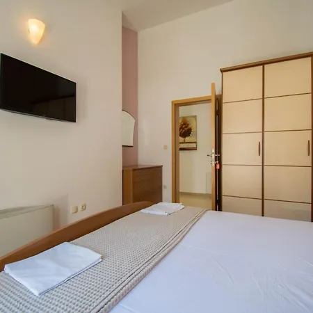 Apartment Kameni Dvori